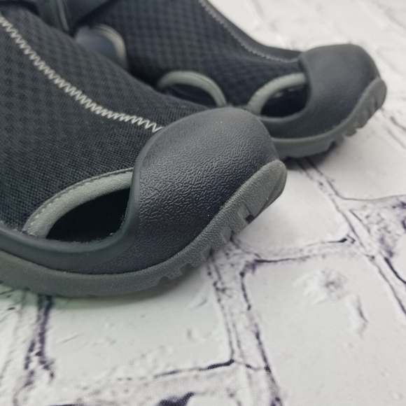 Crocs Swiftwater mesh black gray mesh deck shows - Picture 10 of 12